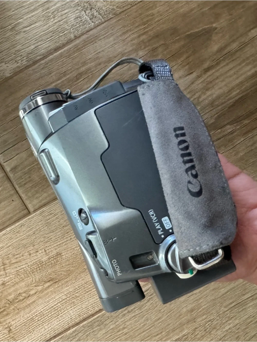 Canon ZR400 Gray Digital Video Camcorder